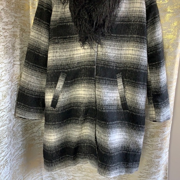 Buffalo David Bitton Black/White Plaid Wool Coat With Removable Collar Size XL - Picture 4 of 15